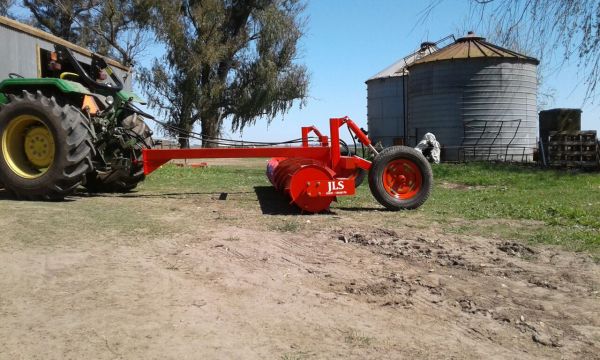 Rolador cultivos de cobertura / cultivos de servicio 3.00 m - Cuchillas helicoidales