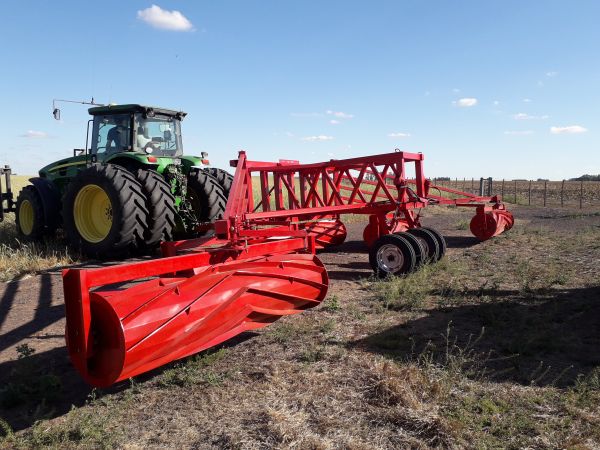 Rolador cultivos de cobertura / cultivos de servicio 12.55 m - Cuchillas helicoidales - Pliegue costado