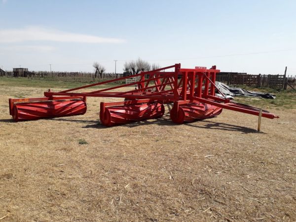 Rolador cultivos de cobertura / cultivos de servicio 11.60 m - Cuchillas helicoidales - Pliegue costado