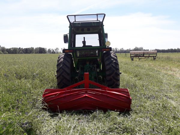 Rolador cultivos de cobertura / cultivos de servicio 2.25 m - Cuchillas helicoidales - 3P
