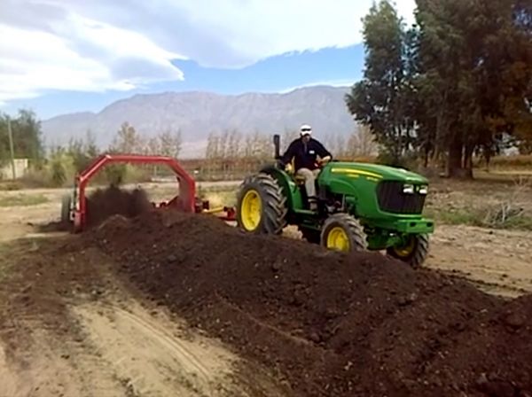 23 - Volteador de compost ancho labor 2.20 metros