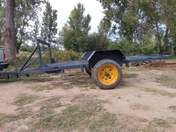 Tráiler 3.0 x 1.5 metros