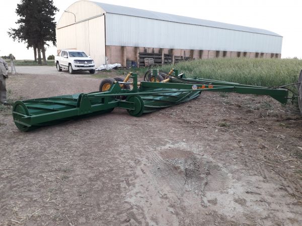 Rolador cultivos de cobertura / cultivos de servicio 8.00 m - Cuchillas helicoidales