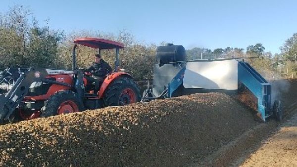 Volteadora de compost 3.00 metros - Chasis rebatible