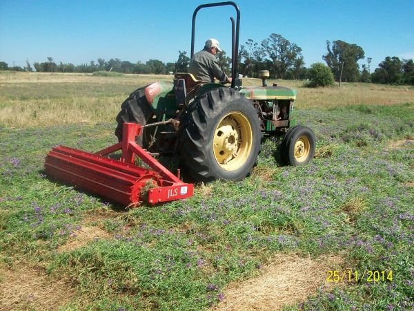 Rolador cultivos de cobertura / cultivos de servicio 2.25 m - Cuchillas planas - 3P