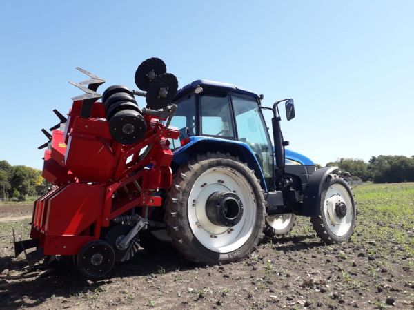 Desmalezador 9 cuerpos con sistema de paralelogramo deformable