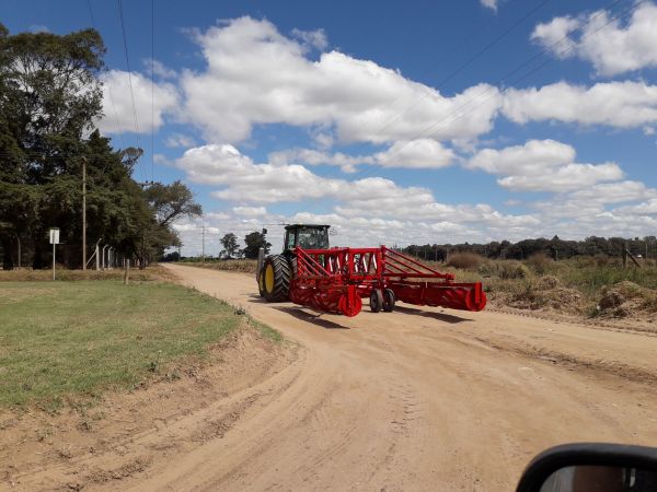 Rolador cultivos de cobertura / cultivos de servicio 12.55 m - Cuchillas helicoidales - Pliegue costado
