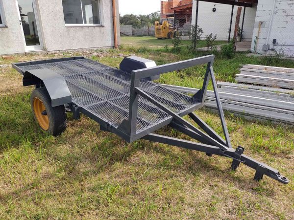 Tráiler 3.0 x 1.5 metros