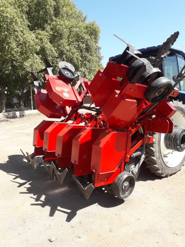 Desmalezador 9 cuerpos con sistema de paralelogramo deformable