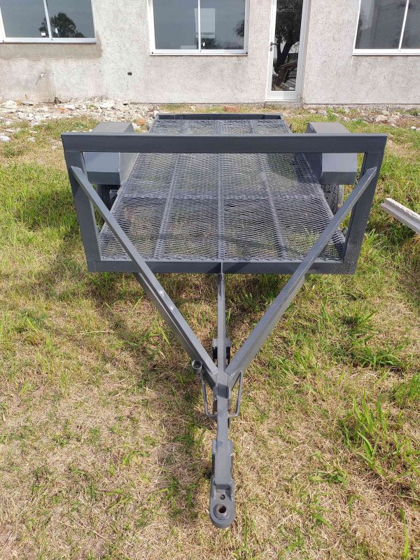 Tráiler 3.0 x 1.5 metros